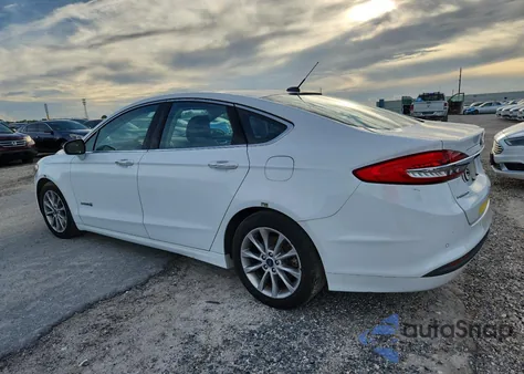 2017 Ford Fusion Se Hybrid z USA, uszkodzony, nr VIN 3FA6P0LU6HR409237